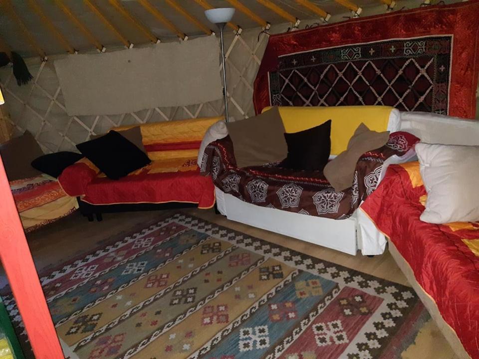Hotel Jurta Az Erdo Mellett Dezsaval-Keresz-Tanya Pilisszentkereszt Exteriér fotografie